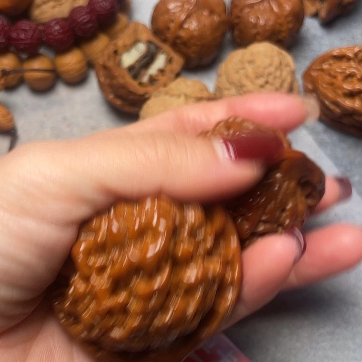 彭****吊坠文玩核桃官帽