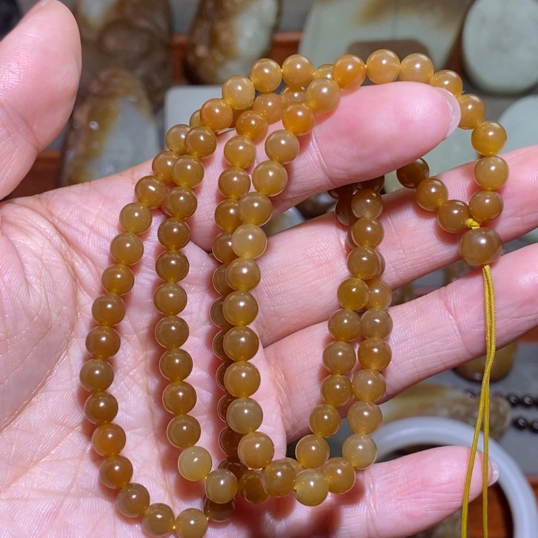 颈饰未镶嵌和田玉（糖玉）卡6