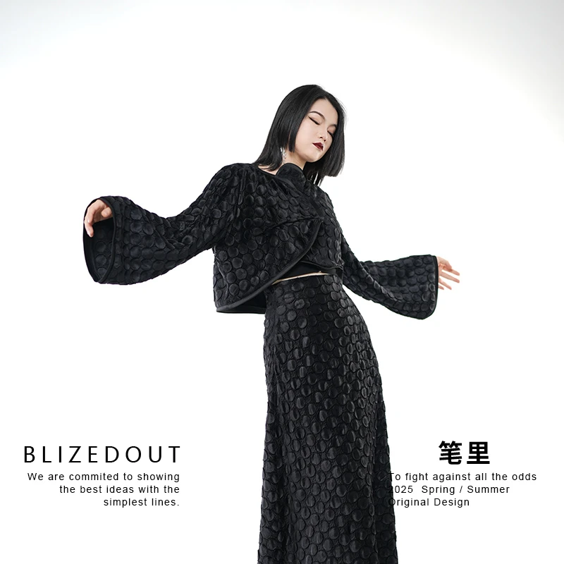 笔里【BLIZEDOUT】原创设计5092706黑色秋冬肌理面料不对称上衣外套