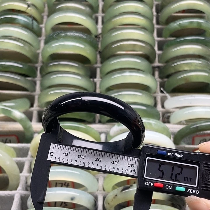 未镶嵌蛇纹石玉手镯165