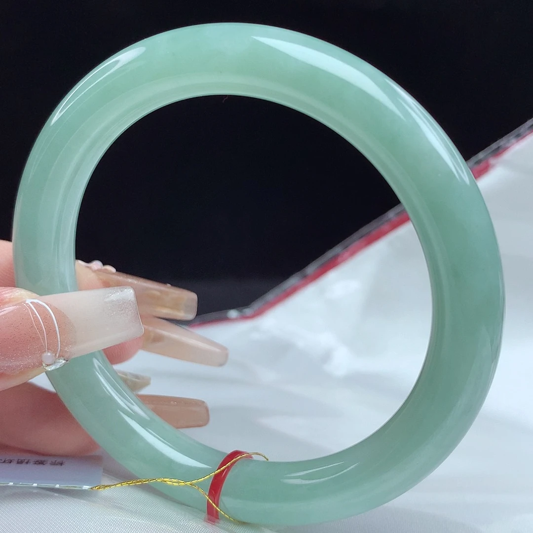 翡翠手镯（圆镯）未镶嵌57圆条2713