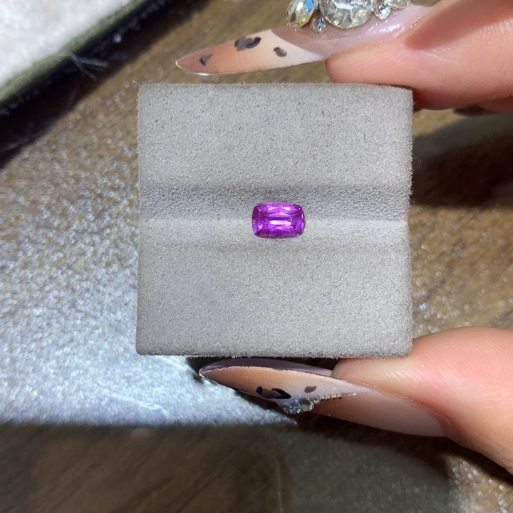 蓝宝石裸石0.78ct天然无烧紫蓝宝（大证）