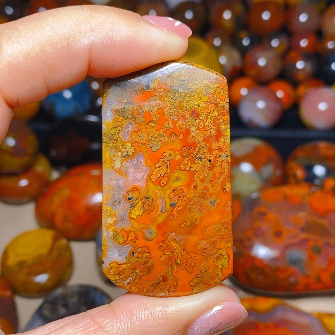 未镶嵌颈饰玛瑙/玉髓