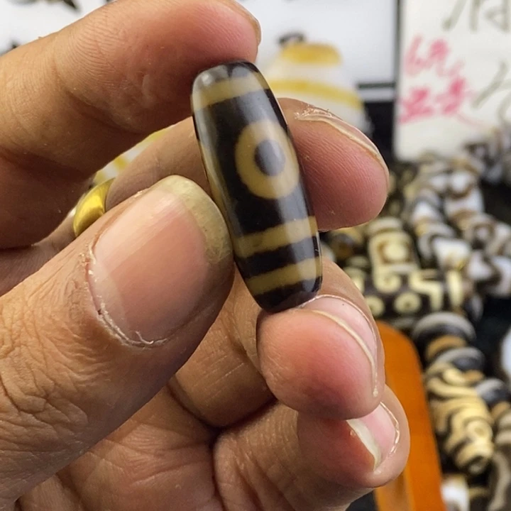 只买单纯的吊坠，没带链子，属的性质。
