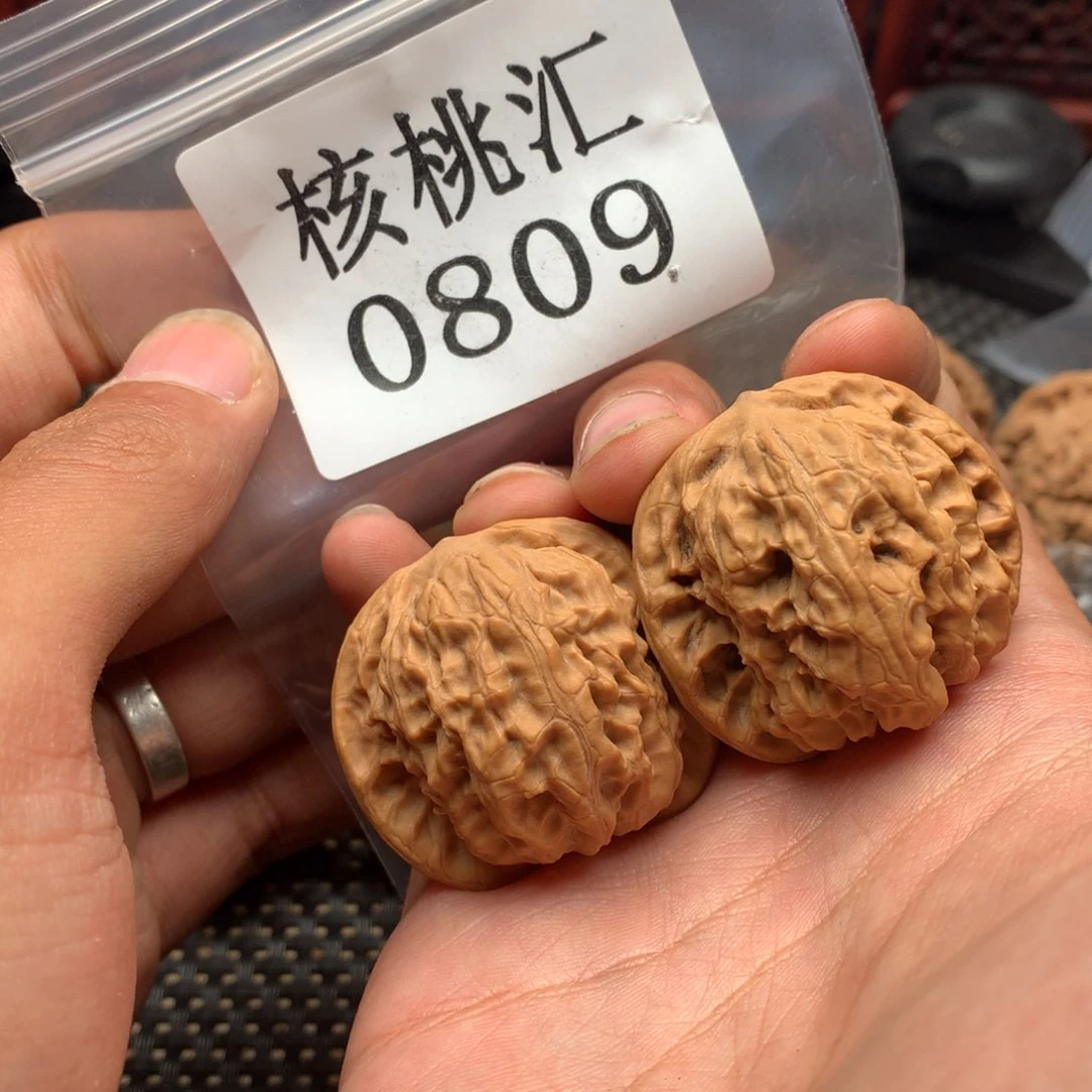 文玩核桃吊坠青**城野狼38