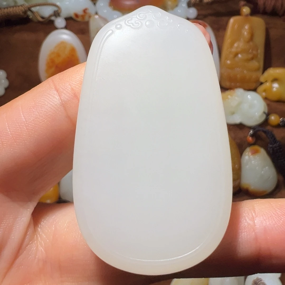 马***哥和田玉未镶嵌颈饰