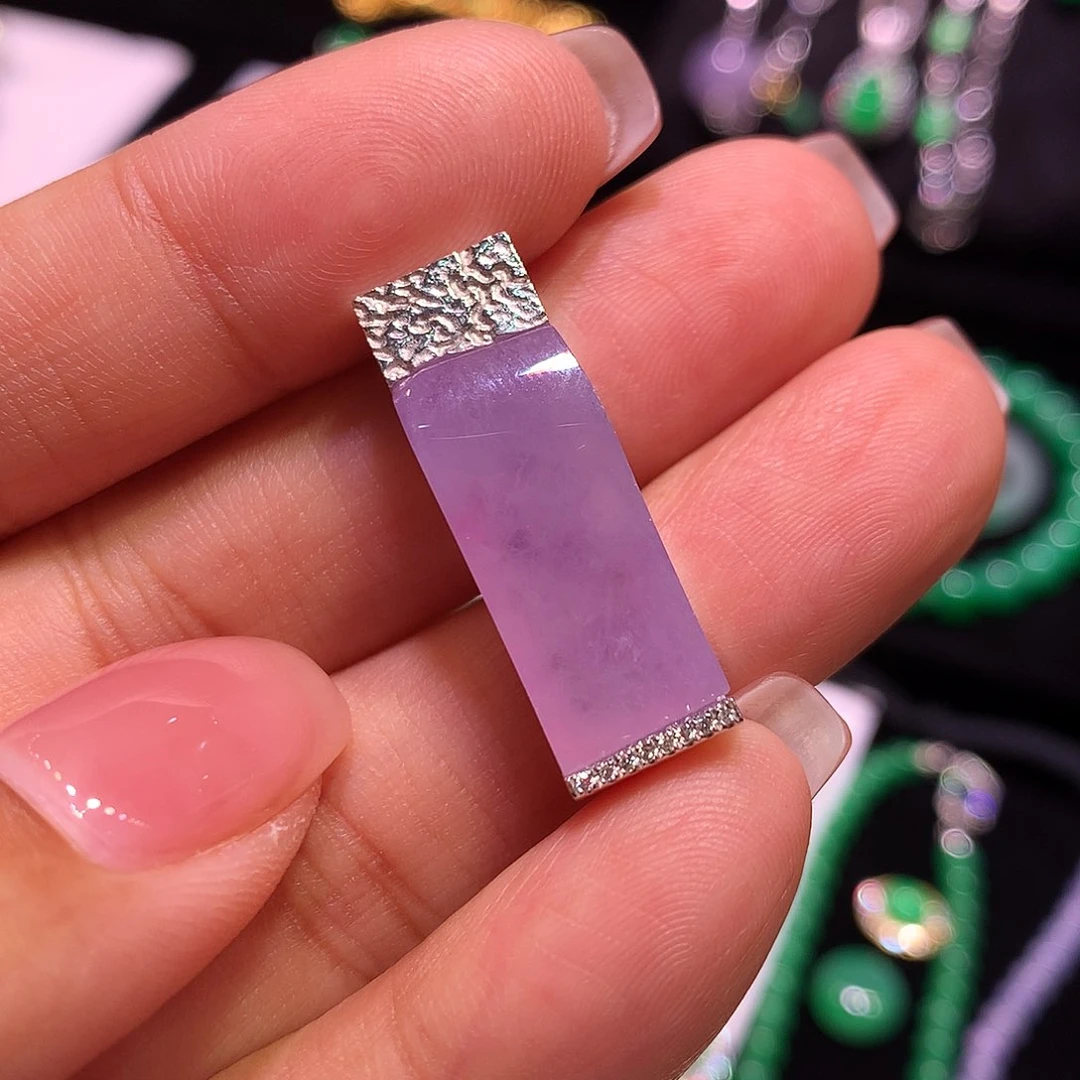 翡翠18K金镶嵌颈饰缅甸翡翠吊坠18k镶嵌