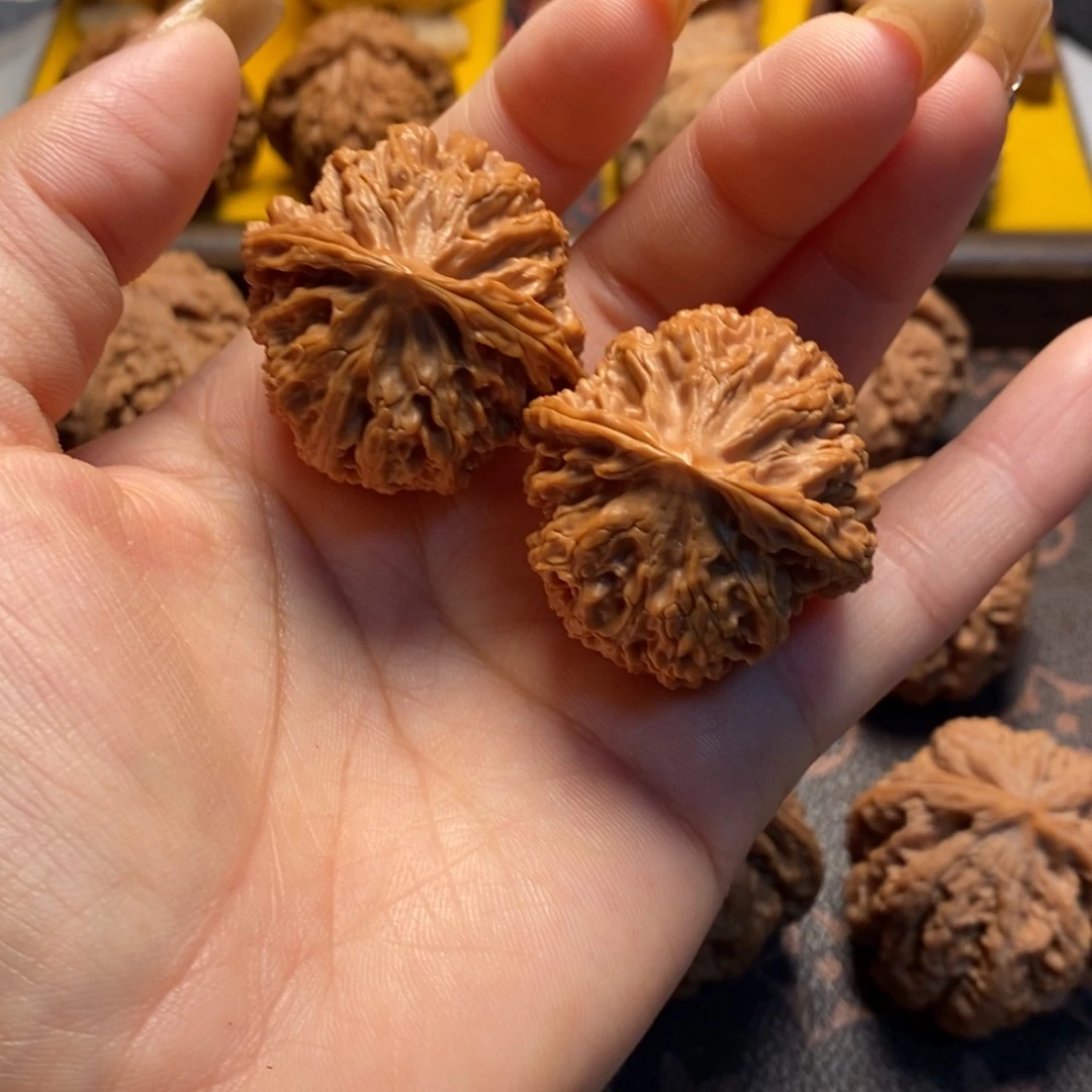 桃核把件37尺苹果园