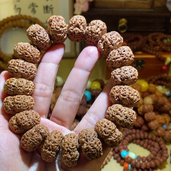吊坠金刚菩提M****濤235原子夹板