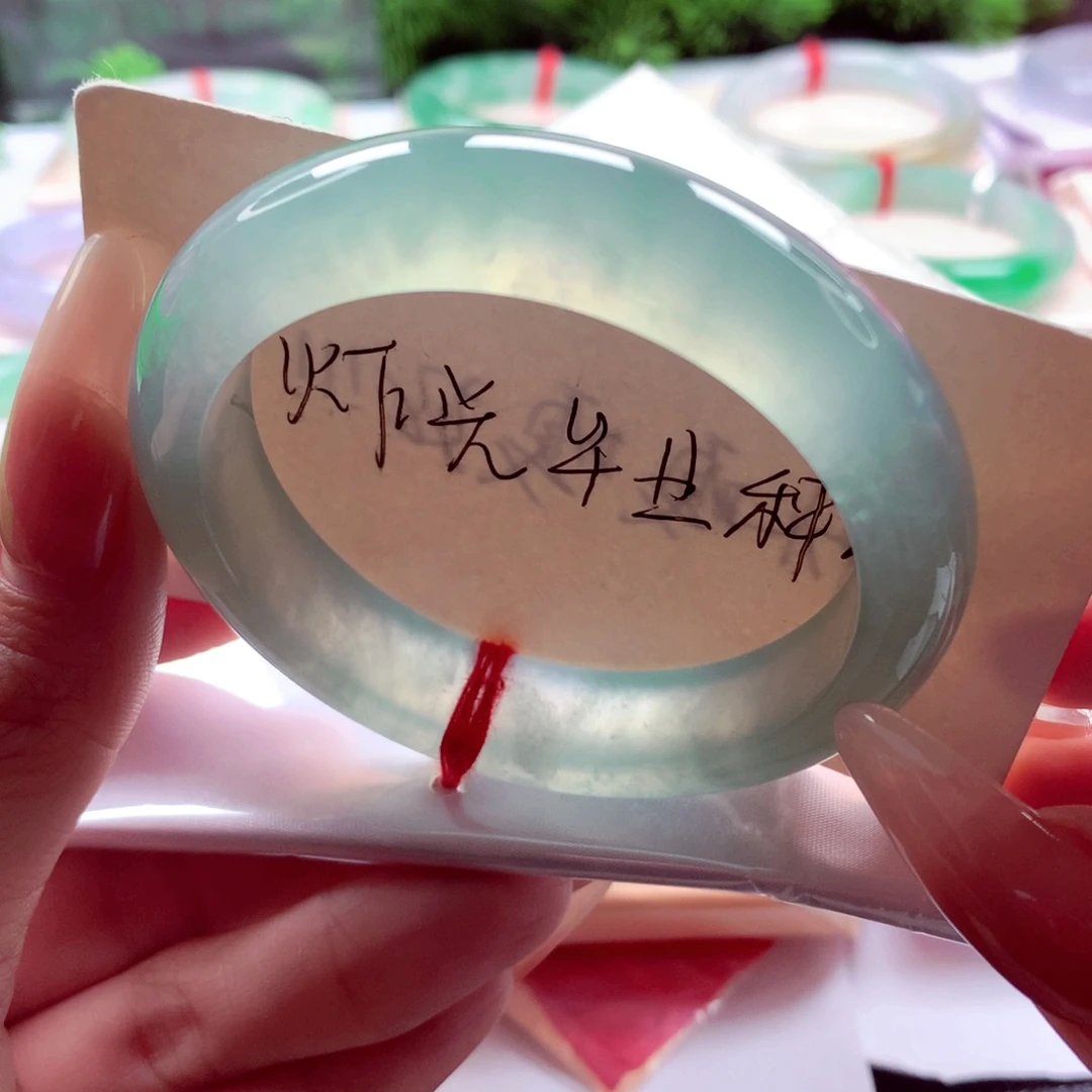 翡翠未镶嵌手镯54.1高冰冰绿种色兼备 敏