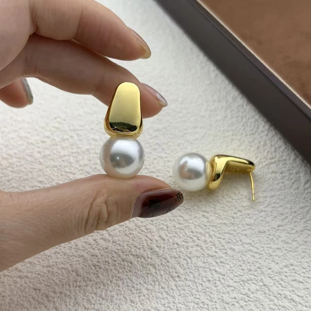 铜合金仿珍珠耳饰 法式珠珠耳环女复古气质半圈L形高级感小巧耳钉