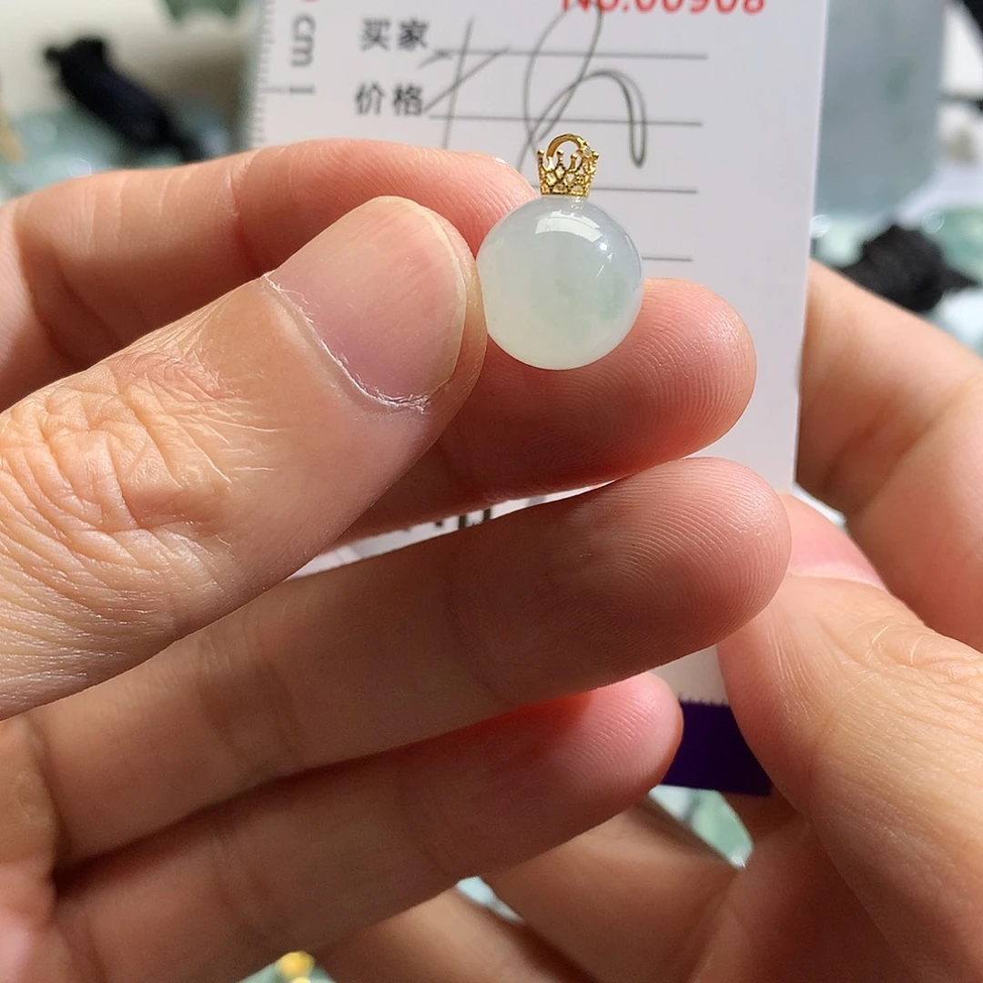 翡翠未镶嵌颈饰吊坠