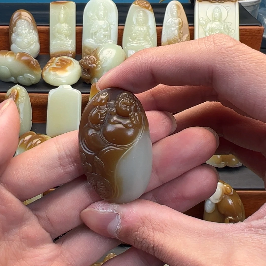 和田玉（糖玉）未镶嵌颈饰