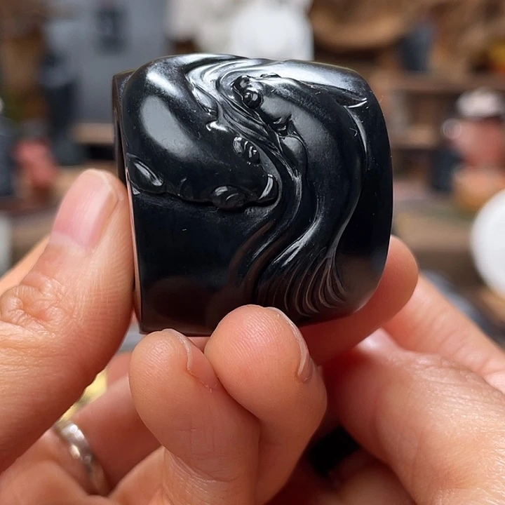 和田玉（墨玉）未镶嵌挂件