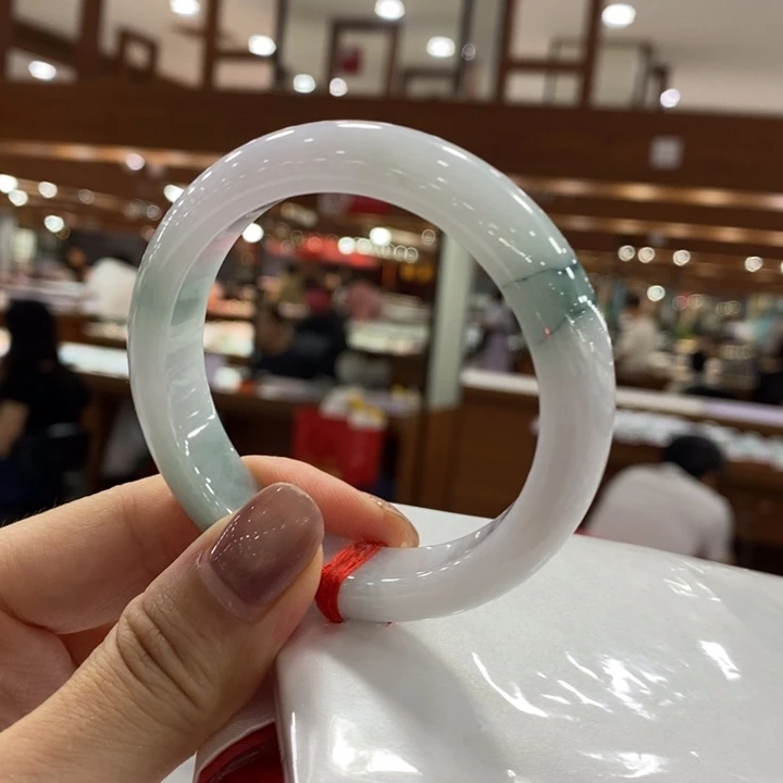 未镶嵌手镯翡翠1号52-54牛奶底飘花无暇