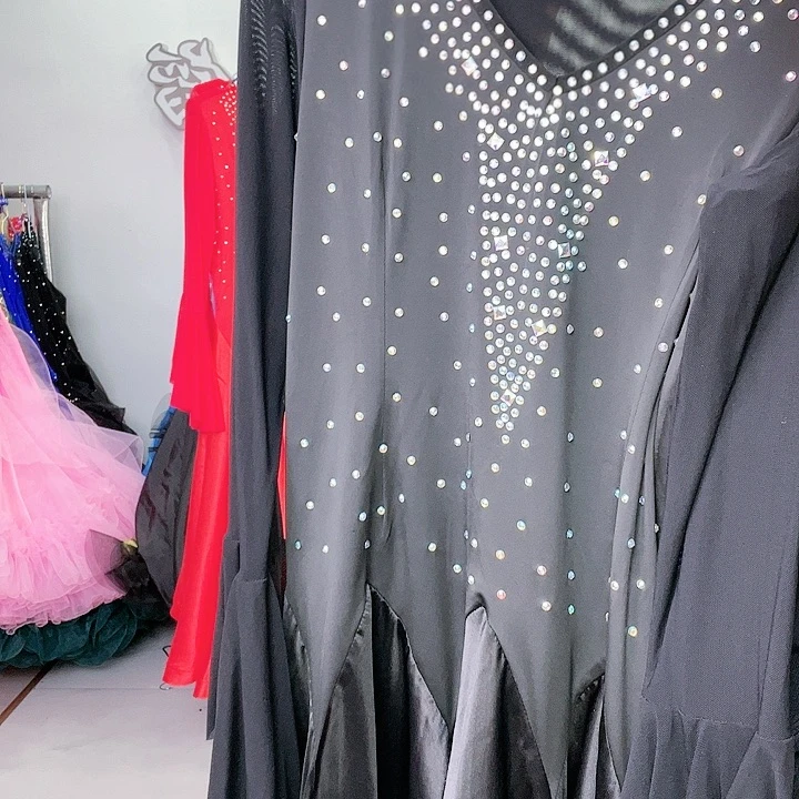 交谊舞的舞蹈动作和舞蹈