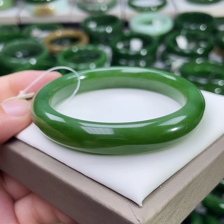 和田玉（碧玉）手镯未镶嵌