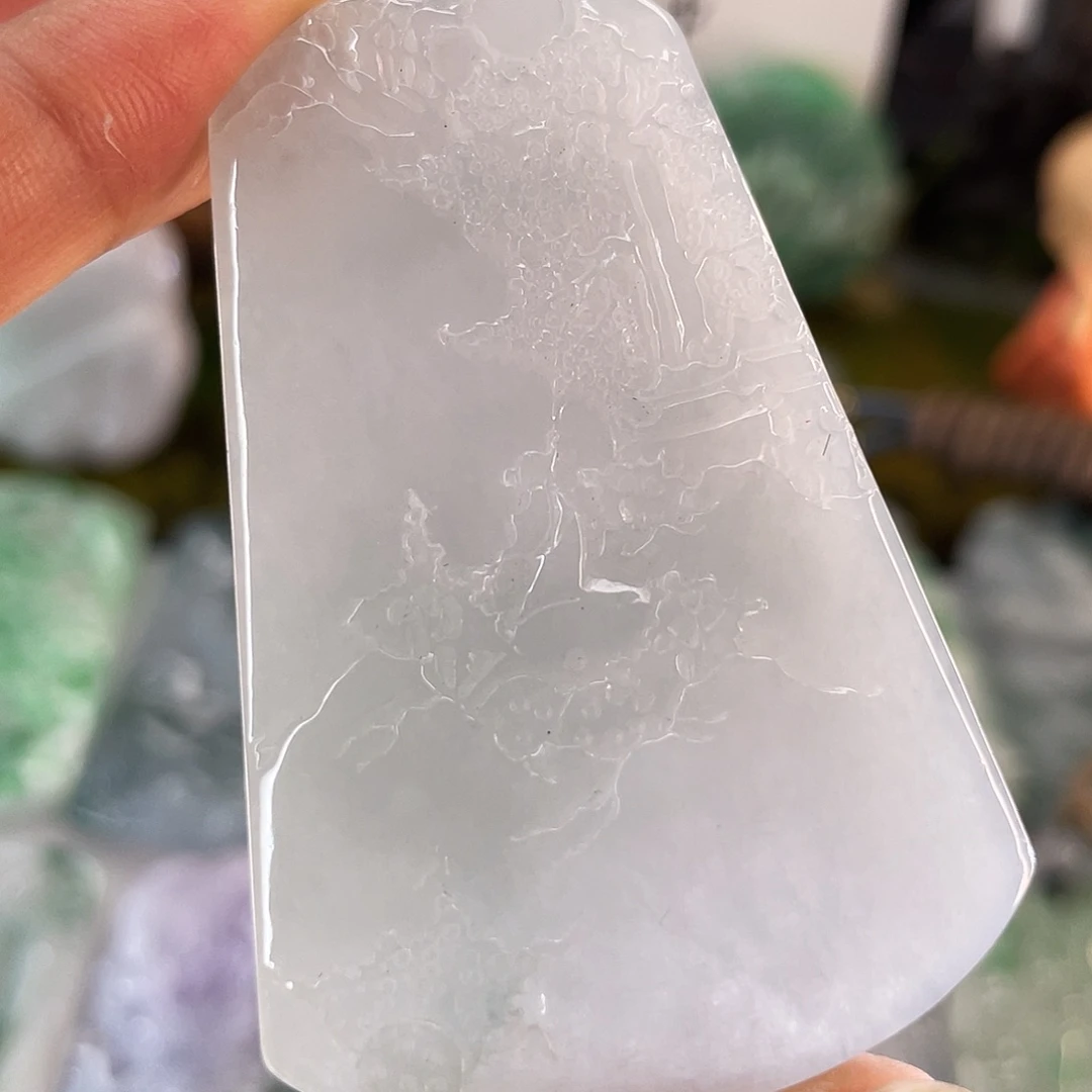 翡翠未镶嵌颈饰山水牌