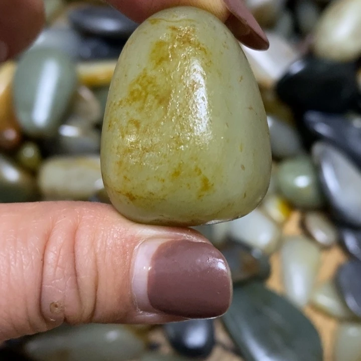 颈饰未镶嵌和田玉（糖玉）