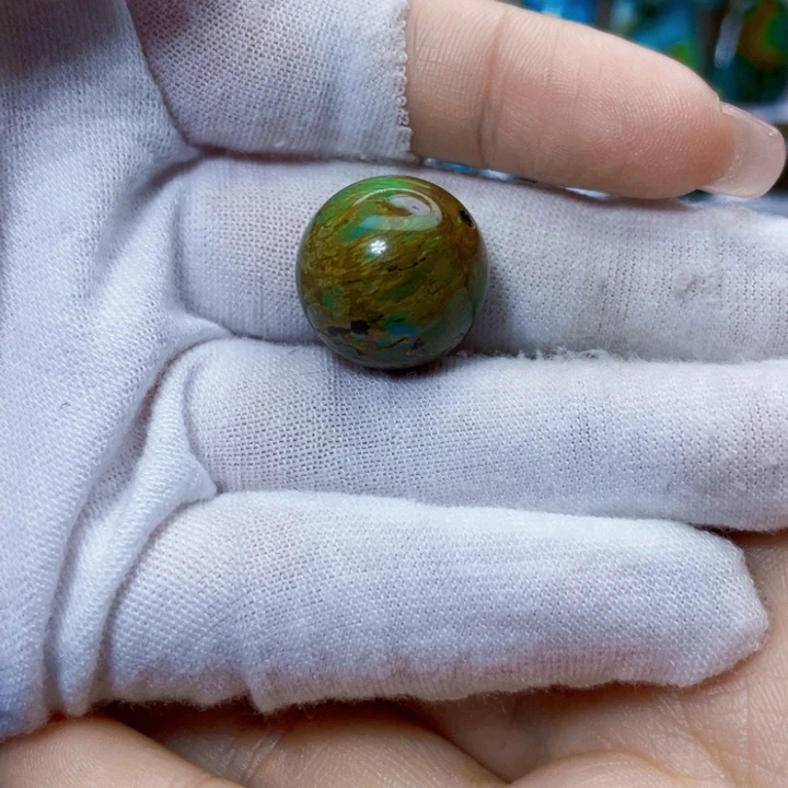 绿松石未镶嵌饰品