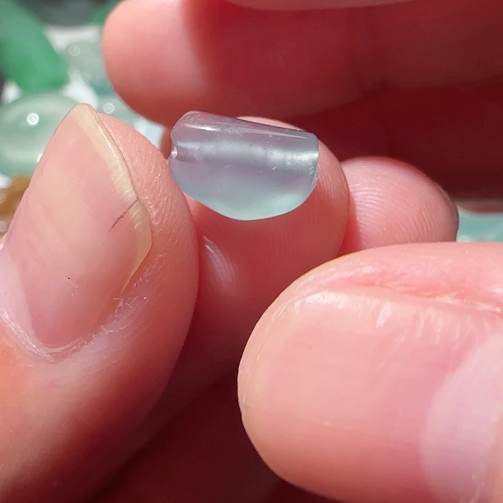 定制翡翠未镶嵌天然翡翠瓜子珠