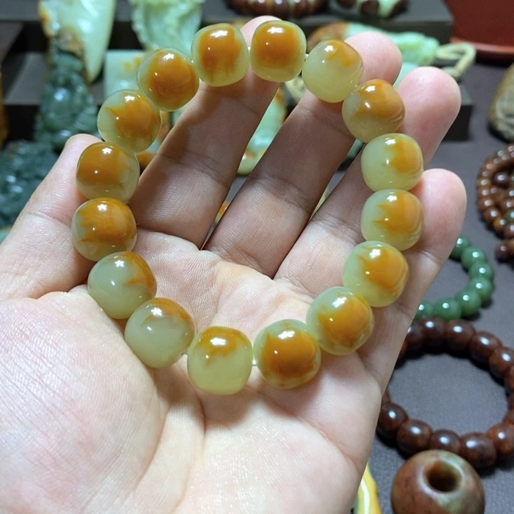 周***手链未镶嵌透闪石质玉手串卡14