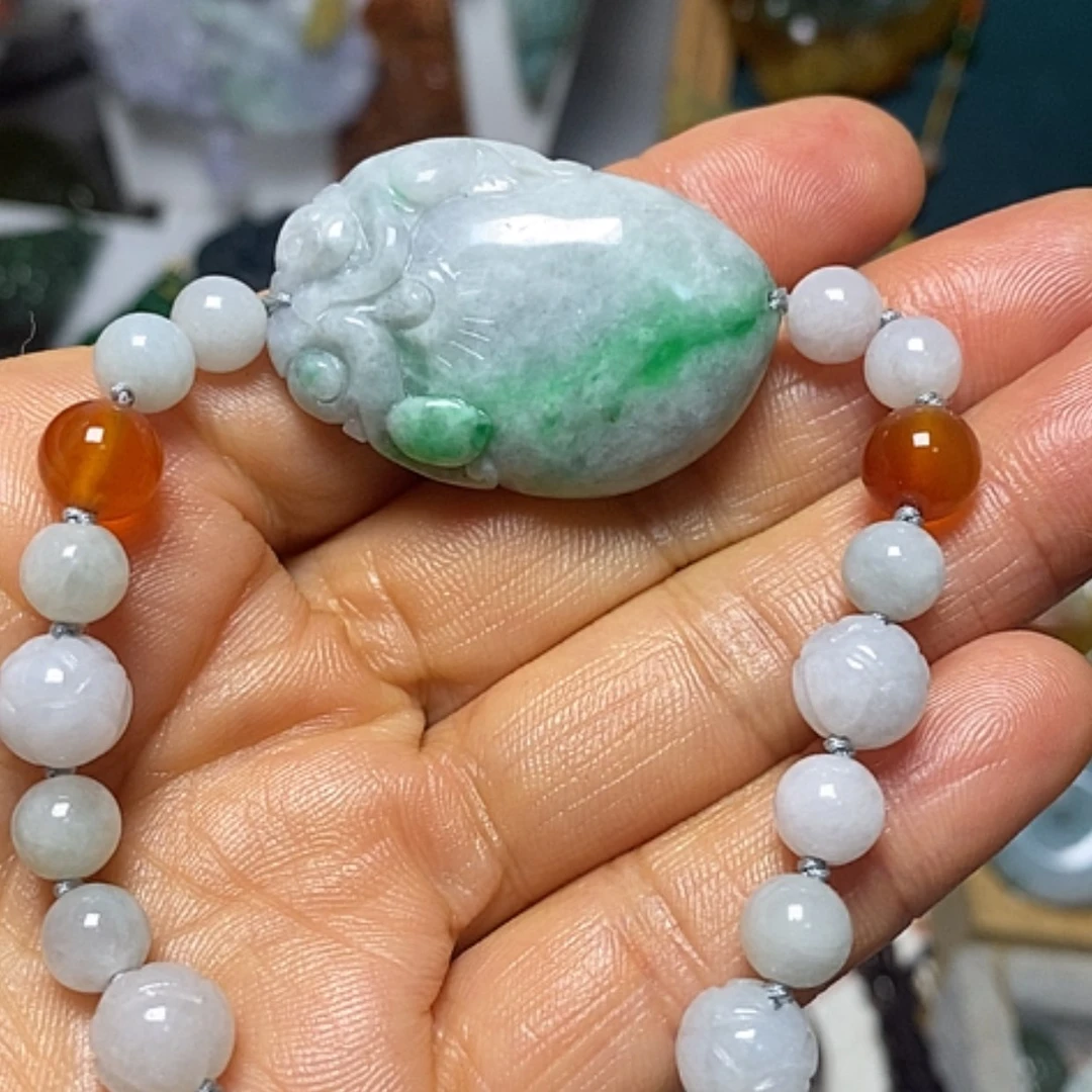 【闪购商品】翡翠未镶嵌吊坠(赠链)