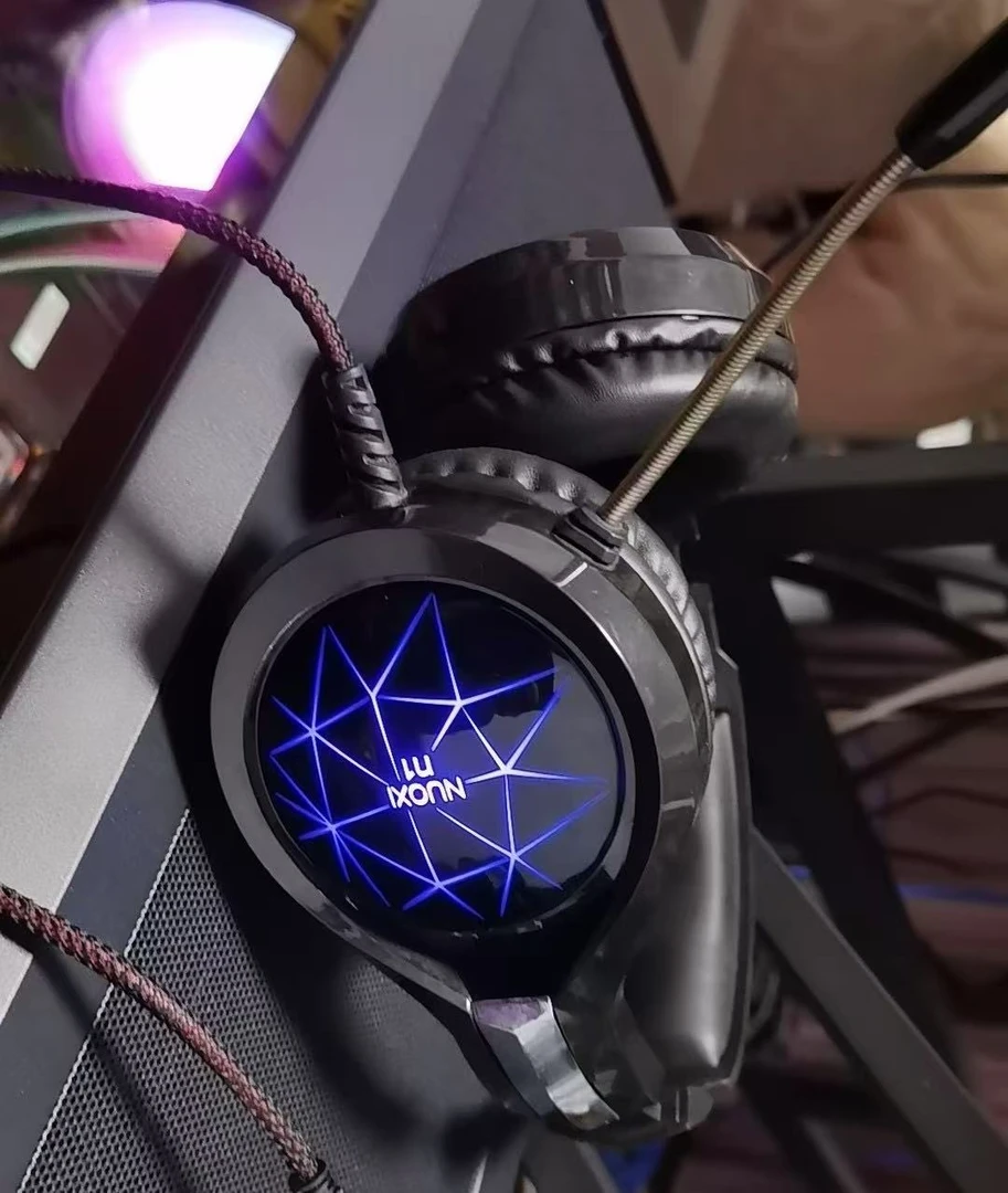 准新品 其他  全新 诺西N1有线头戴式耳机单3.5接口带麦克风