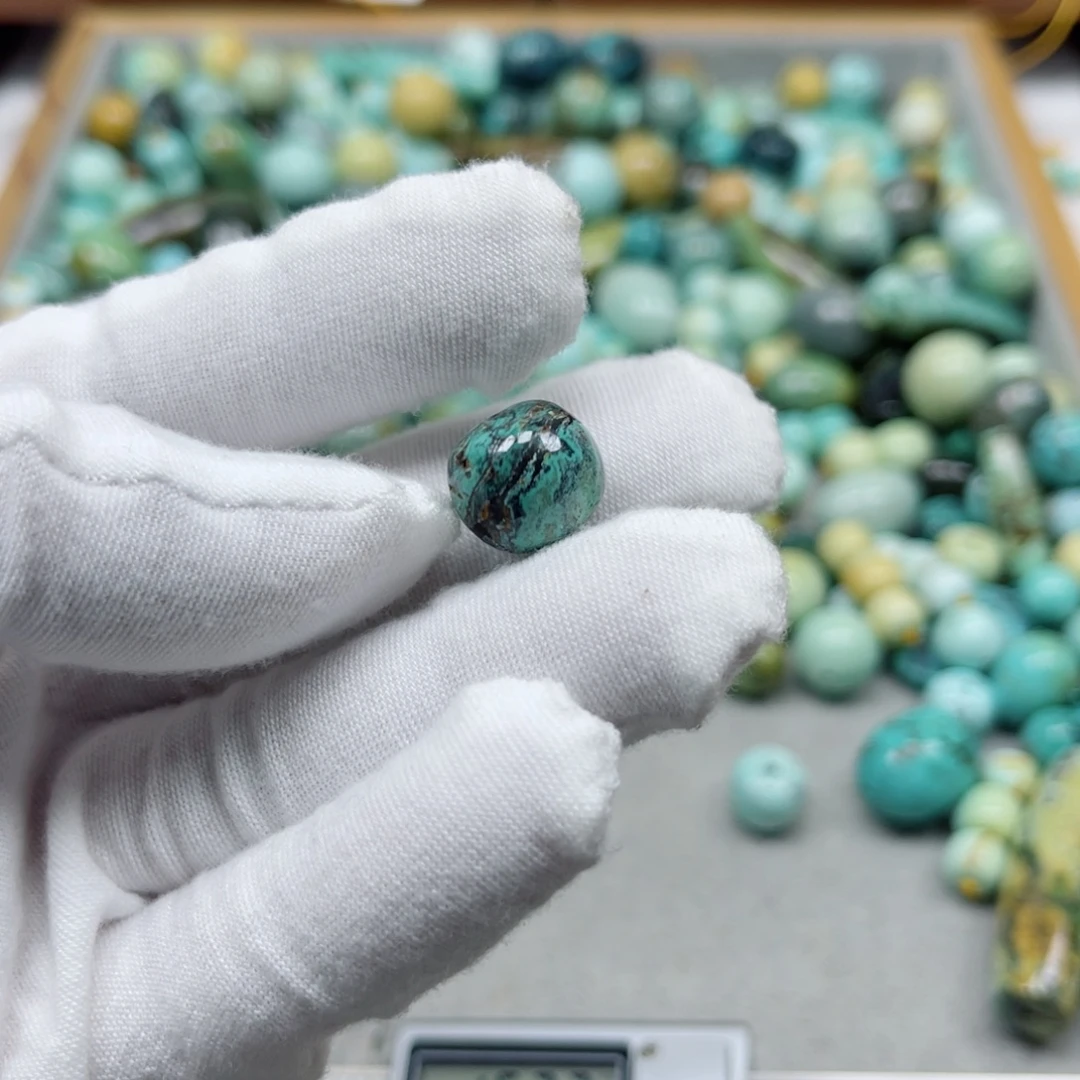 绿松石未镶嵌挂件