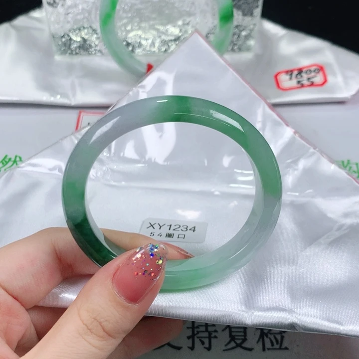 翡翠手镯（圆镯）未镶嵌贵妃XY1234