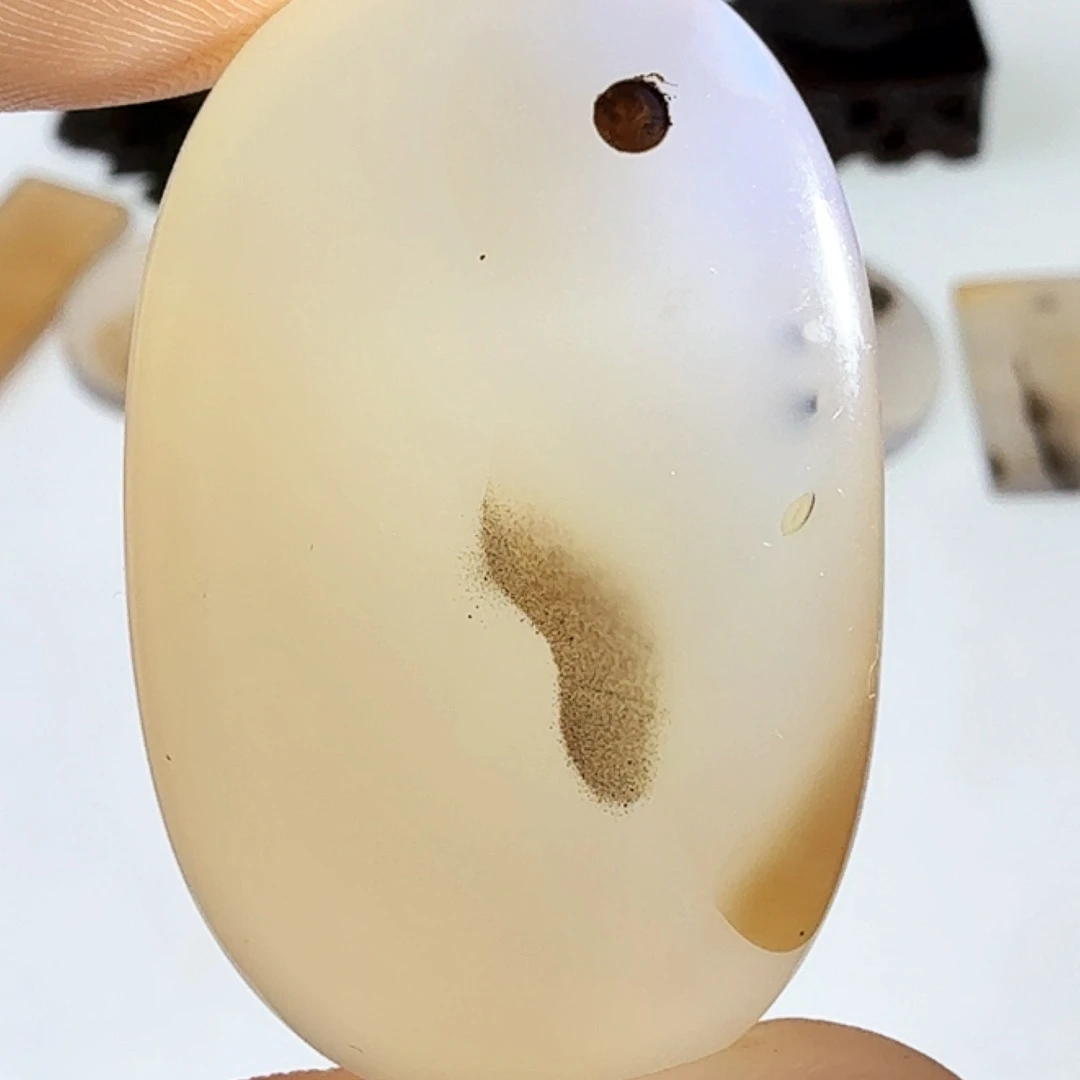 玛瑙/玉髓未镶嵌珠宝半成品