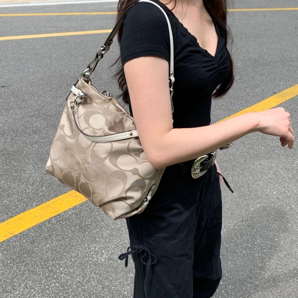 99新 COACH/蔻驰 coach香槟色老花帆布拼皮双肩带托特包单肩包hd