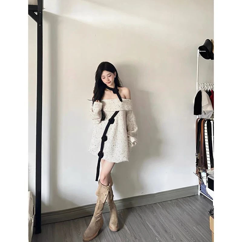 时尚辣妹露肩一字领毛衣女秋冬新款慵懒风宽松挂脖套头彩点针织衫