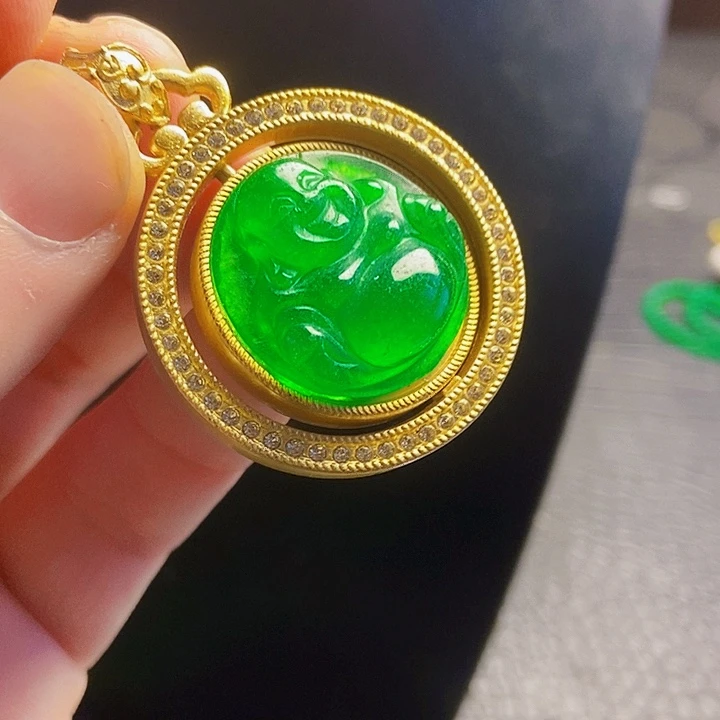 翡翠14K金镶嵌颈饰