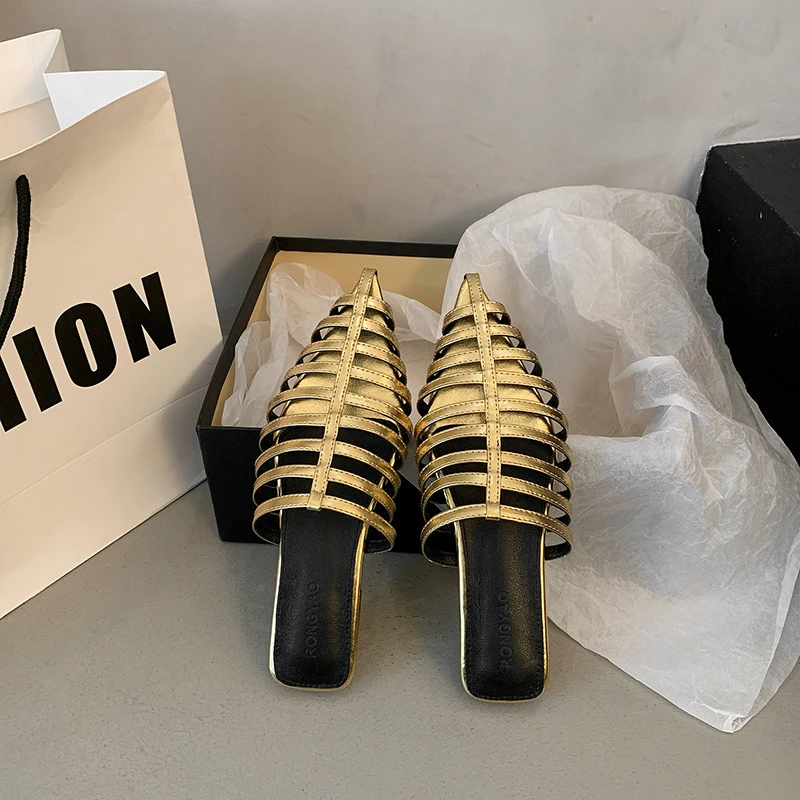 平底镂空尖头晚晚鞋女鞋子2024年新款夏季外穿沙滩设计感罗马拖鞋