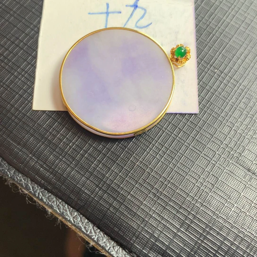 翡翠18K金镶嵌颈饰翡翠