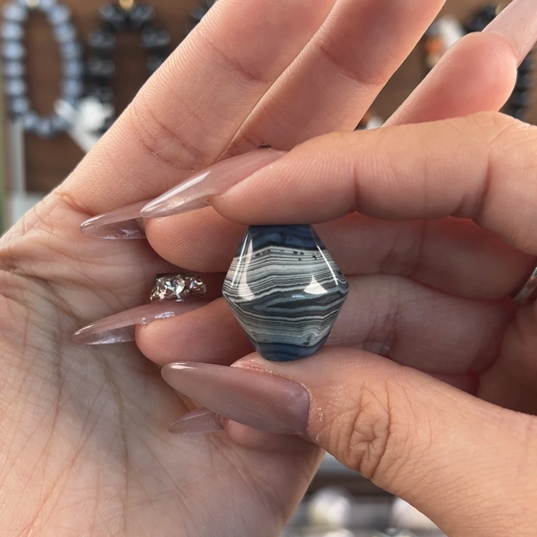 新***乐玛瑙/玉髓合金珠宝奇石