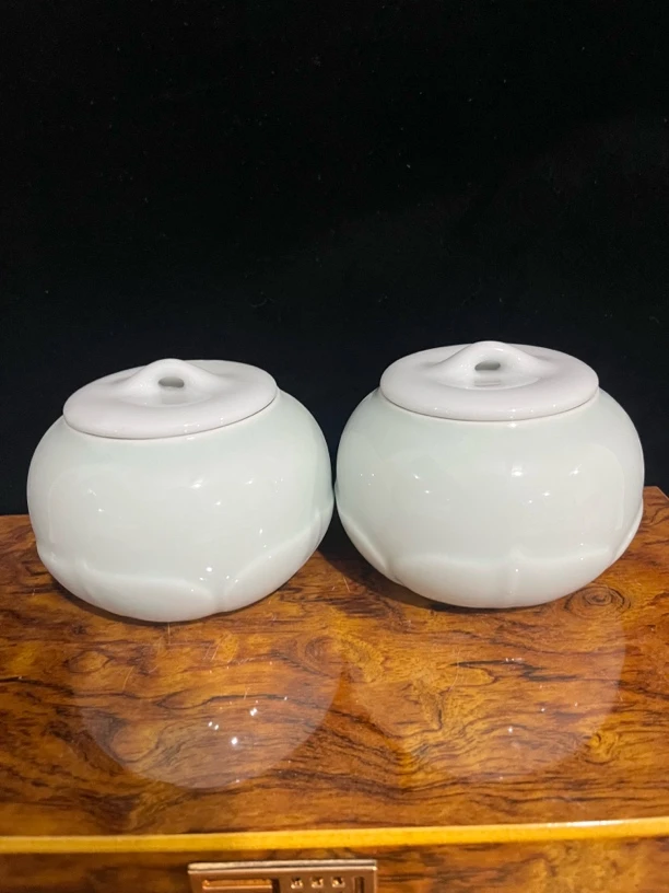 福利品链接·清瓷立体浮雕莲蓬小号茶叶罐2个