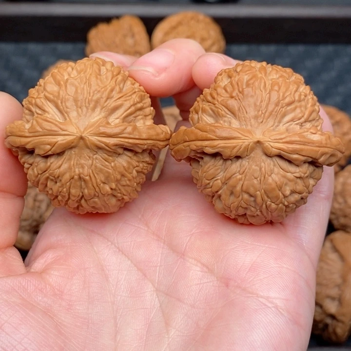 文玩核桃把件P****b闷白