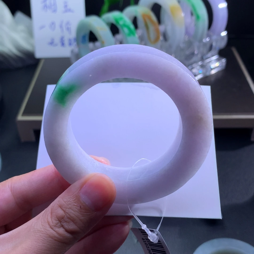 未镶嵌翡翠手镯定制翡翠