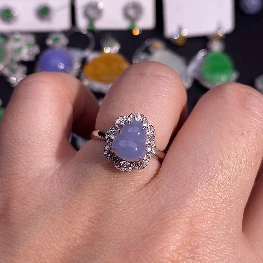 翡翠戒指18K金镶嵌葫芦