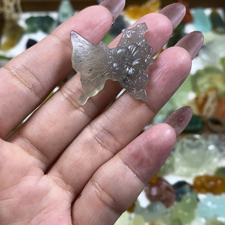 未镶嵌蛇纹石玉吊坠