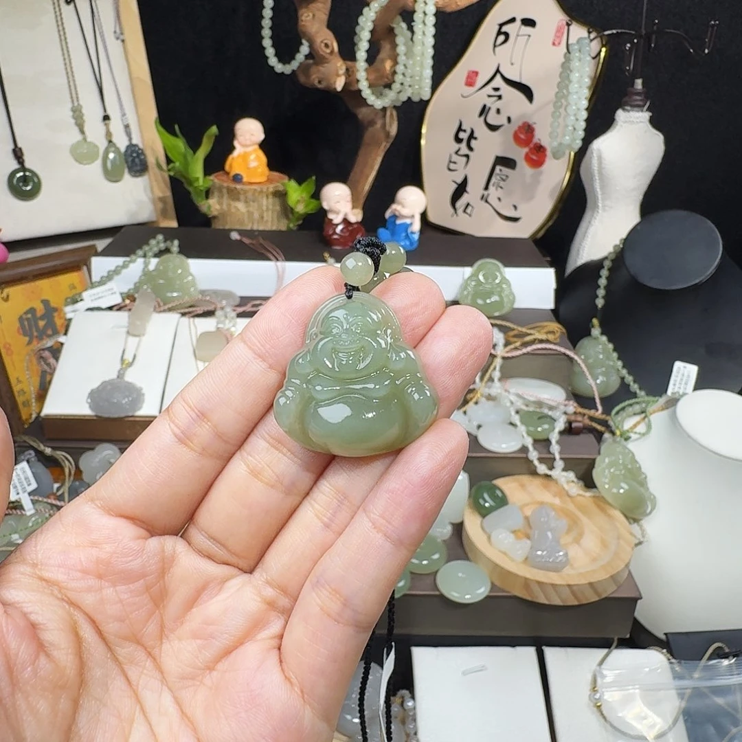 a***e颈饰未镶嵌和田玉