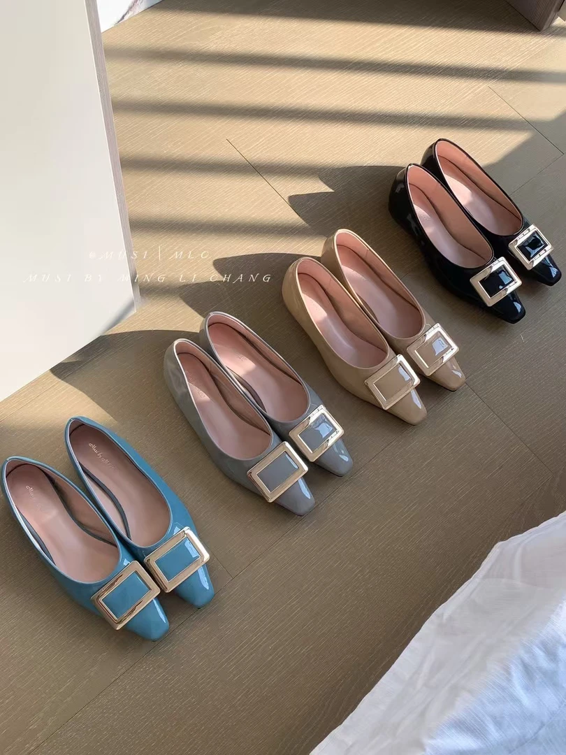 金属方扣气质小方头内增高漆皮单鞋女春季新款百搭通勤瓢鞋女士