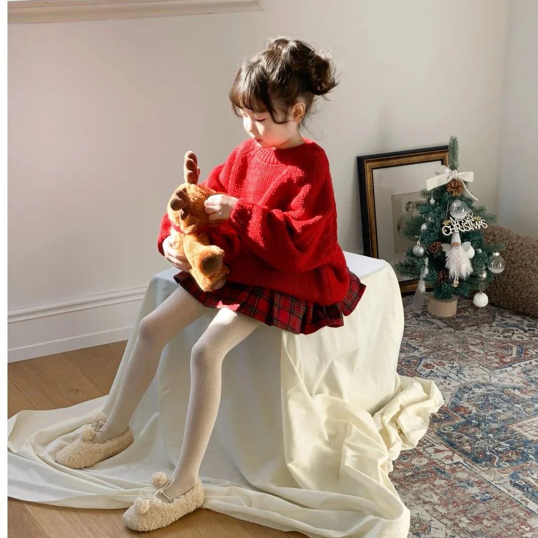 韩版女童时髦洋气套装圣诞拜年服2025冬儿童红色毛衣加绒百褶半裙