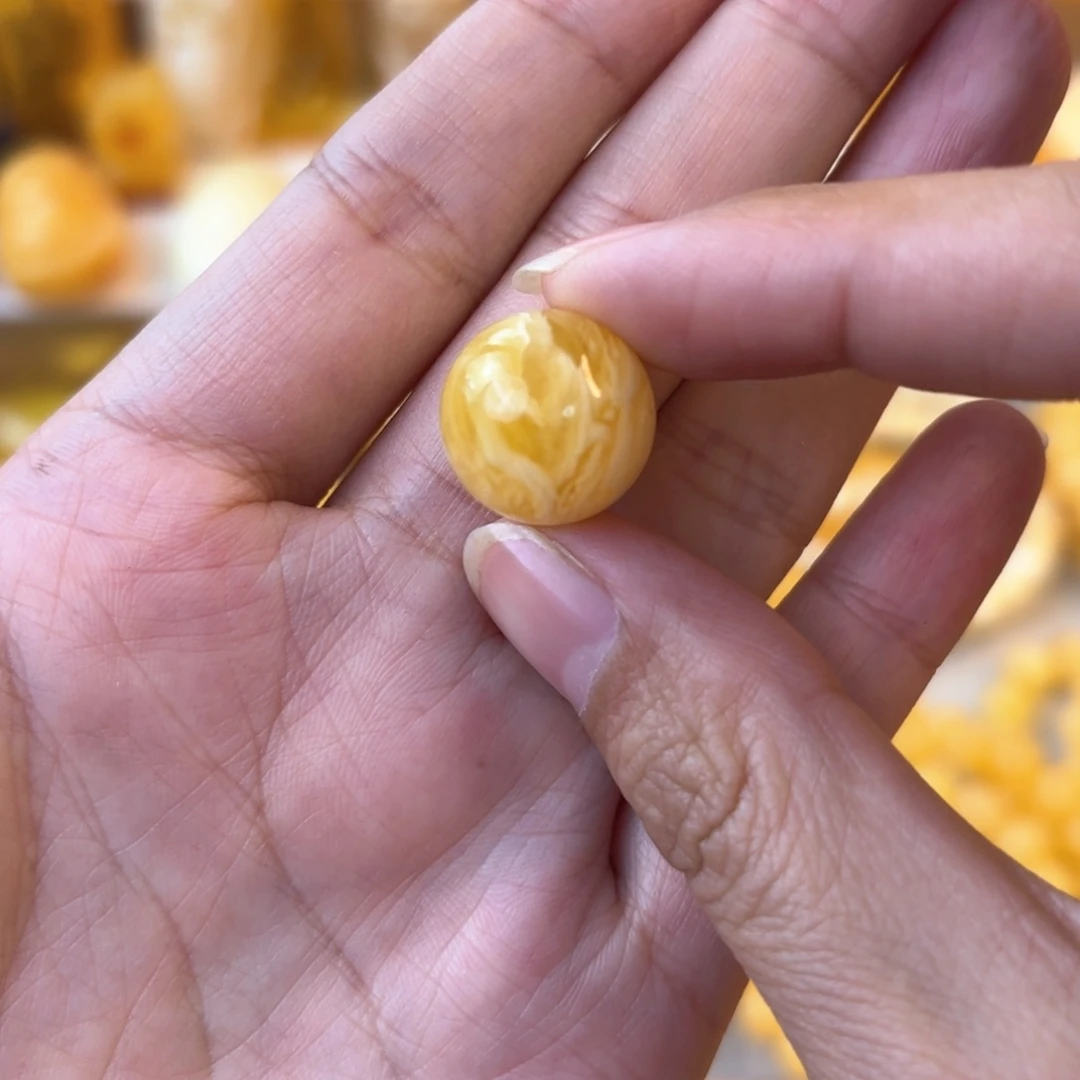 琥珀颈饰未镶嵌蜜蜡