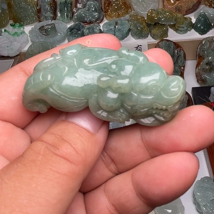 颈饰未镶嵌翡翠貔貅