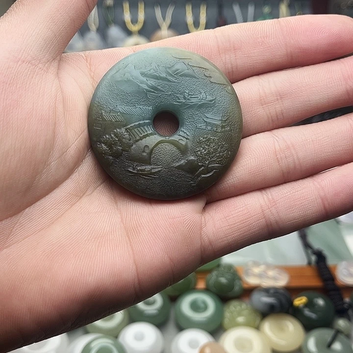 和田玉未镶嵌颈饰平安扣、吊坠、车挂