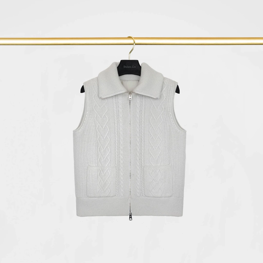 我是摩羯 太阳的后裔 MORO美丽诺羊毛羊绒绞花肌理秋冬棉马甲