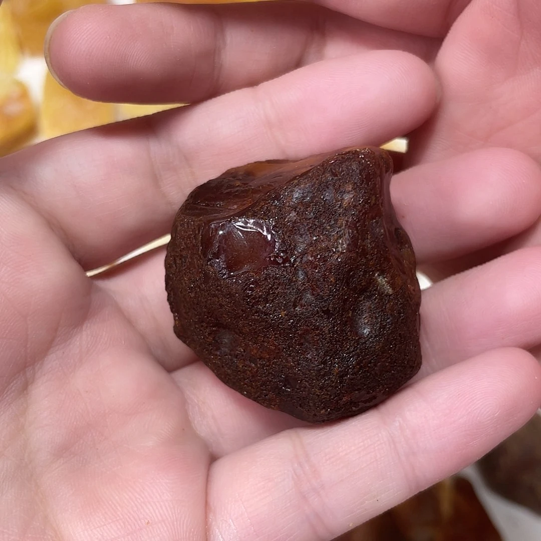 定制琥珀未镶嵌马****原矿琥珀